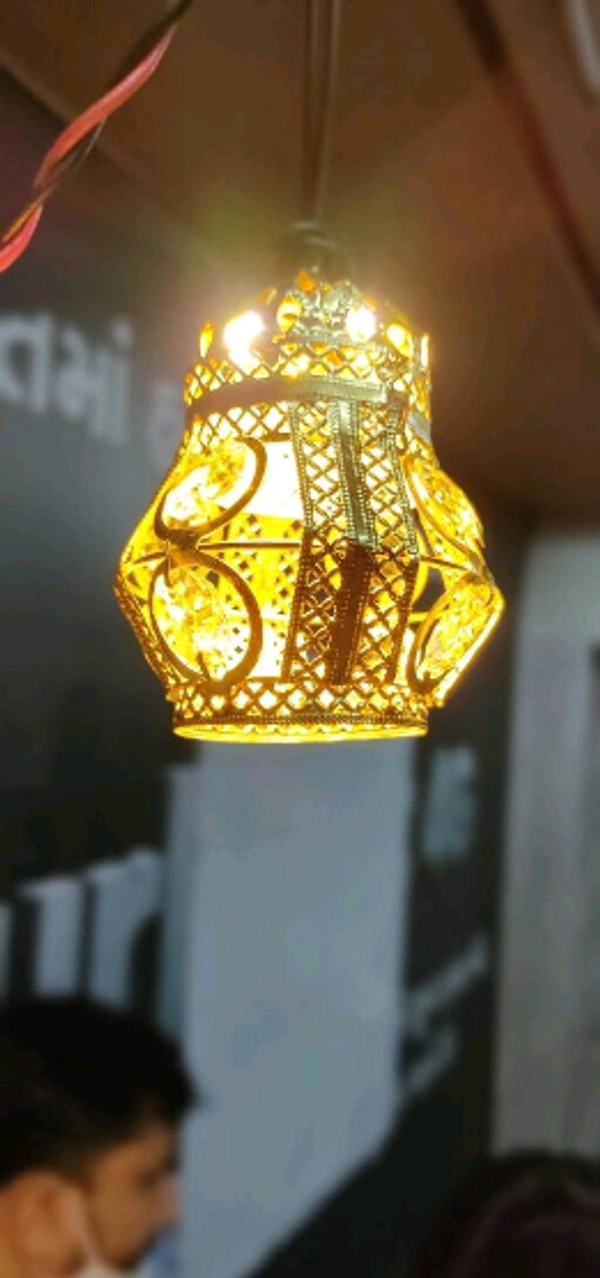 Electric Opearted Fully Assembled Gold Chandeliers & Pendant Lights - Free Size, Gold, Pendent Light, Pack of1